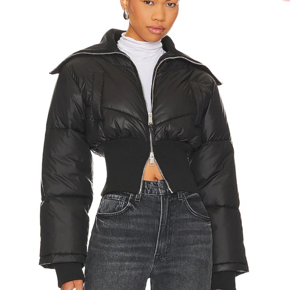 Rylee Cropped Puffer in Black